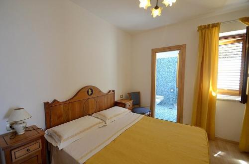 Marina Del Cantone Villa Sleeps 22 Pool Air Con
