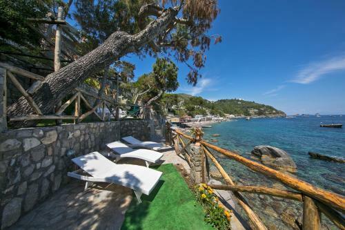 Nerano Villa Sleeps 8 With Pool Air Con And Wifi