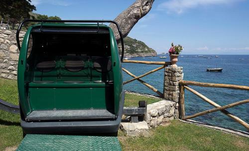 Nerano Villa Sleeps 8 With Pool Air Con And Wifi