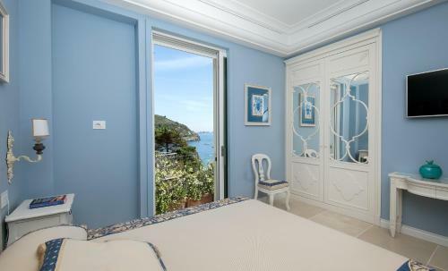 Nerano Villa Sleeps 8 With Pool Air Con And Wifi