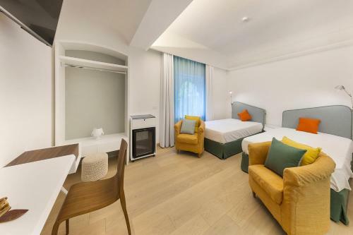 Nerano Villa Sleeps 14 With Pool
