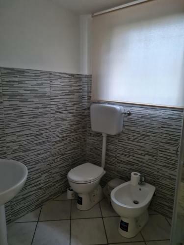 Hostal Landlady Airport Orio Bergamo Ida