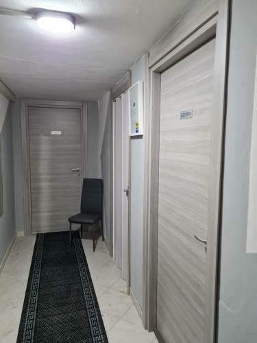 Hostal Landlady Airport Orio Bergamo Ida