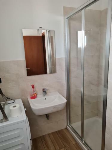 Hostal Landlady Airport Orio Bergamo Ida