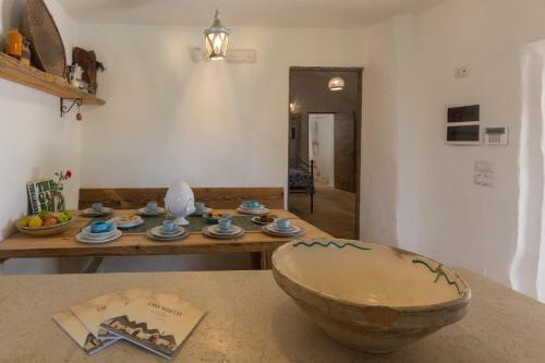 Certosa Villa Sleeps 8 With Pool Air Con And Wifi