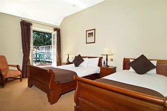 Hotel Brooklodge & Wells Spa