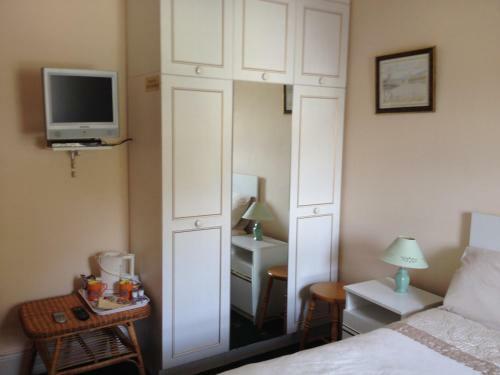 Bed & Breakfast Admiralty House