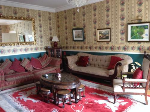 Bed & Breakfast Admiralty House