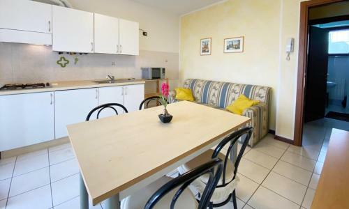 Apartamento Moderno Bilocale In Residence Con Piscina