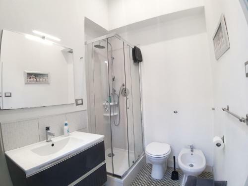 Hostal Politeamari