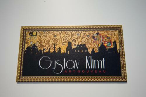 Hostal Palermo Gallery