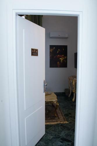 Hostal Palermo Gallery