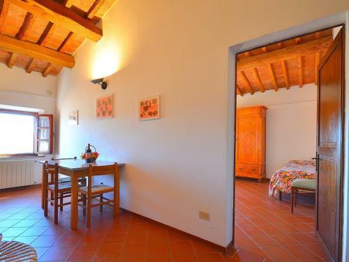 Countryside Apartment In Peccioli With Barbecue