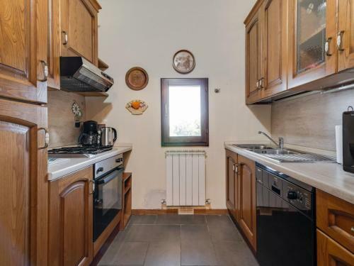 Tranquil Farmhouse In Terranova Bracciolini Near Nightlife