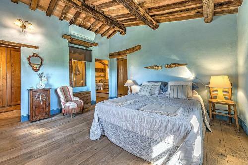 Pienza Villa Sleeps 12 With Pool And Air Con