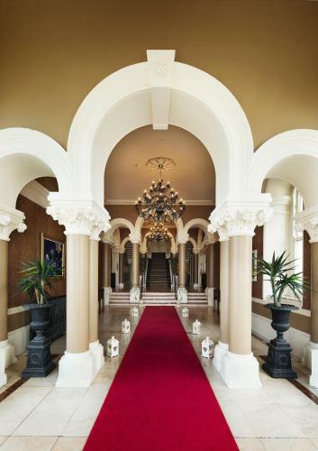 Royal Marine Hotel