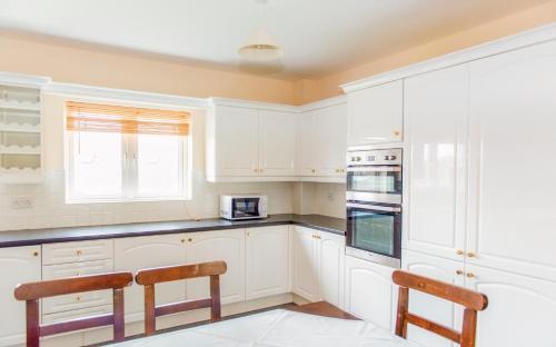 Duncarbury Heights - 4 Bedroom Detached House