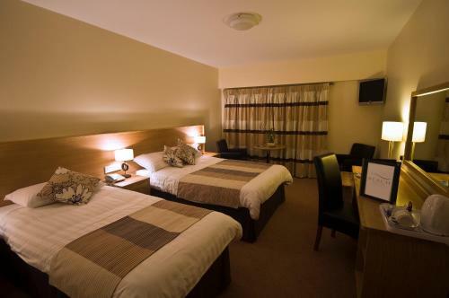 Beach Hotel & Restaurant