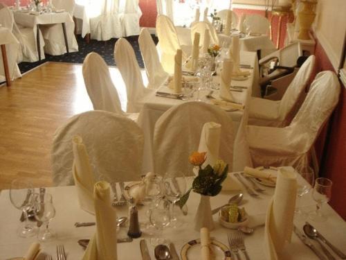 Monaghans Harbour Hotel