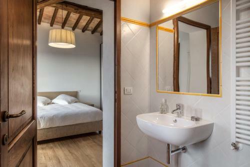 Poggioferro Villa Sleeps 8 With Pool And Air Con