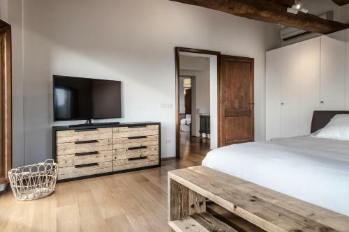 Poggioferro Villa Sleeps 8 With Pool And Air Con