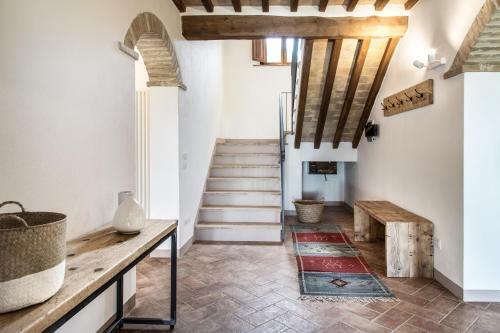 Poggioferro Villa Sleeps 8 With Pool And Air Con