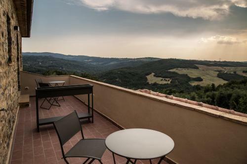 Poggioferro Villa Sleeps 8 With Pool And Air Con
