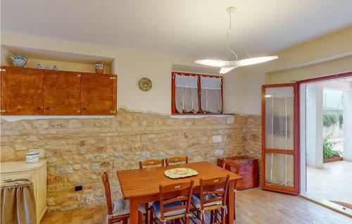 Nice Home In Pollenza With Wifi And 4 Bedrooms