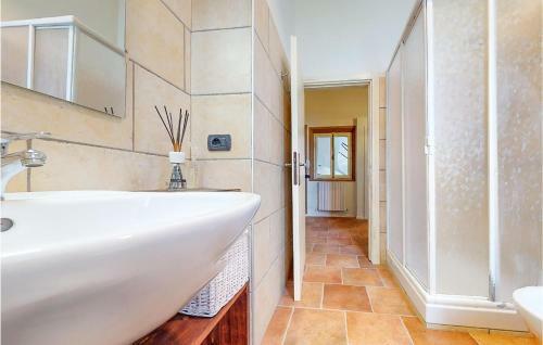 Nice Home In Pollenza With Wifi And 4 Bedrooms