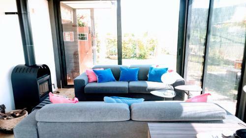 Luxury Silvignano Poolside Villa, Spoleto 8 Km, Rome 1 Hr