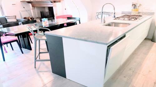 Luxury Silvignano Poolside Villa, Spoleto 8 Km, Rome 1 Hr