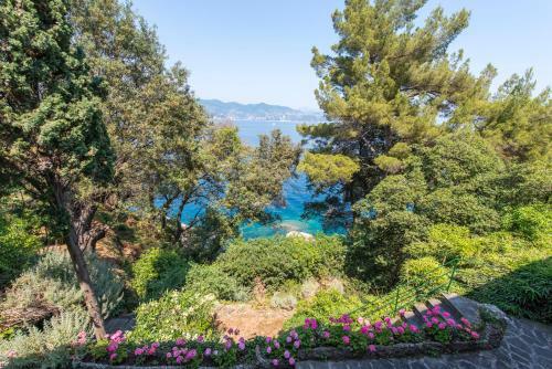 Portofino Villa Sleeps 10 With Air Con