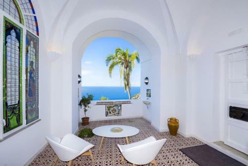 Positano Villa Sleeps 12 With Pool Air Con And Wifi
