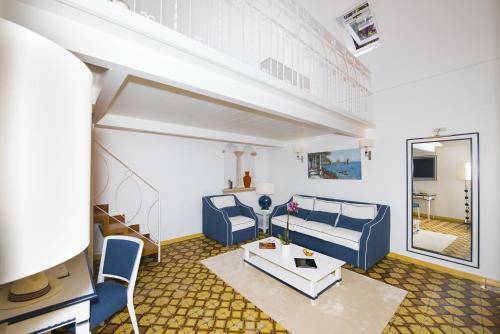 Positano Villa Sleeps 12 With Pool Air Con And Wifi