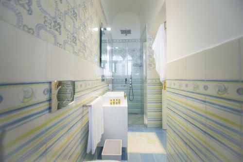 Positano Villa Sleeps 12 With Pool Air Con And Wifi
