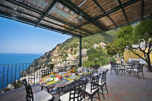 Positano Villa Sleeps 12 With Pool Air Con And Wifi