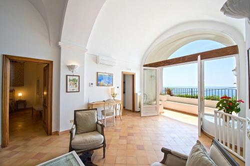 Praiano Villa Sleeps 10 Pool Air Con Wifi