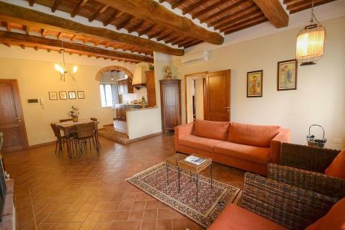 Pozzo Della Chiana Villa Sleeps 24 Pool Air Con