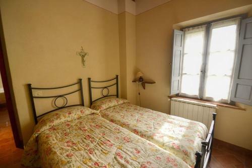 Pozzo Della Chiana Villa Sleeps 24 Pool Air Con