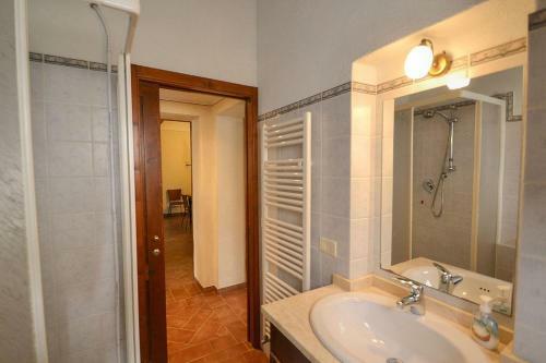 Pozzo Della Chiana Villa Sleeps 24 Pool Air Con