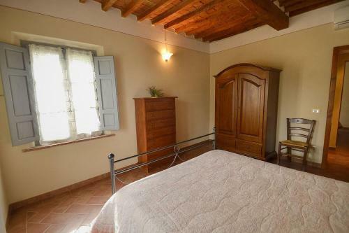 Pozzo Della Chiana Villa Sleeps 24 Pool Air Con