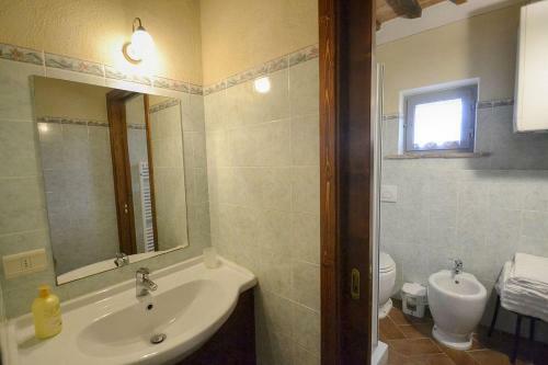 Pozzo Della Chiana Villa Sleeps 24 Pool Air Con
