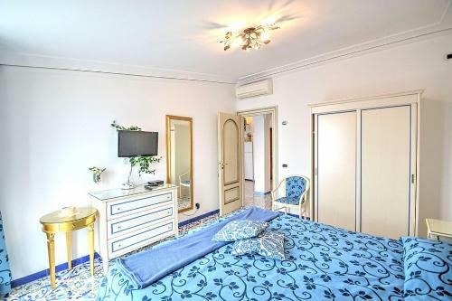 Praiano Apartment Sleeps 4 Air Con Wifi