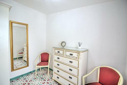 Praiano Apartment Sleeps 4 Air Con Wifi