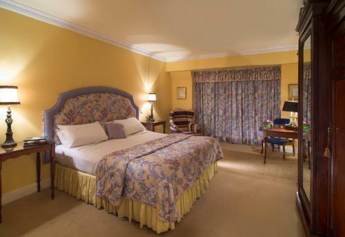 Hostal Aherne's Townhouse Hotel And Seafood Restaurant