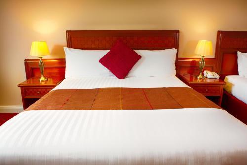 Mcwilliam Park Hotel