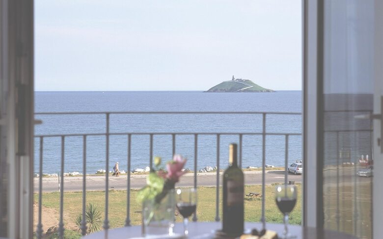 Garryvoe Hotel