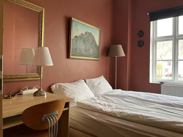 Hostal M�nagisting Guesthouse