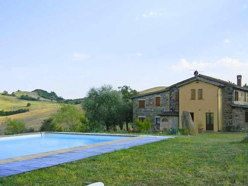 Radicofani Villa Sleeps 10 With Pool And Air Con