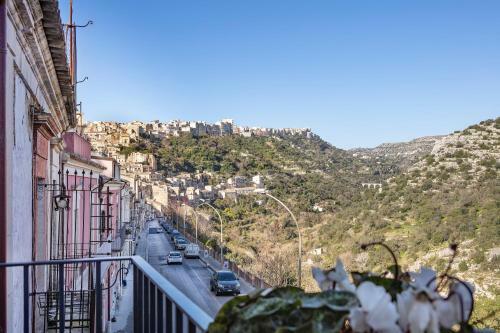 Hostal Ad Maiora - Design Rooms